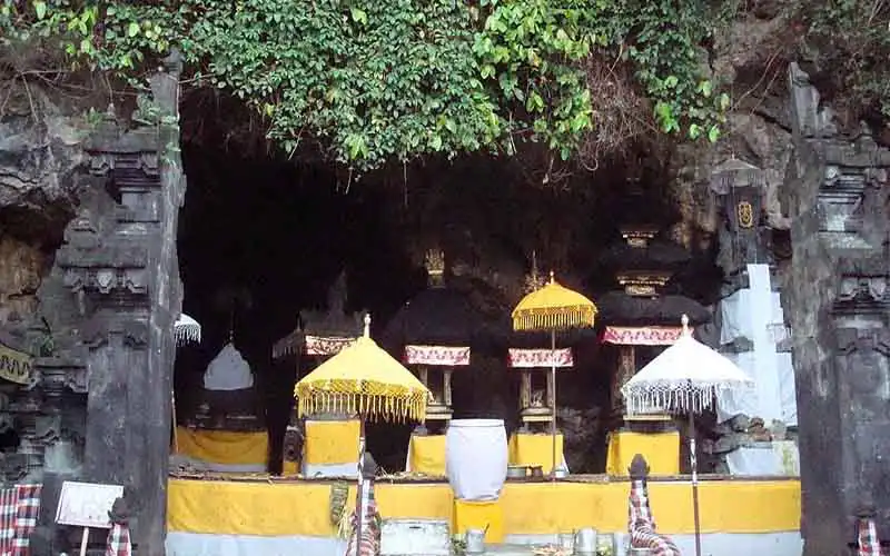 goa lawah temple goa lawah temple
